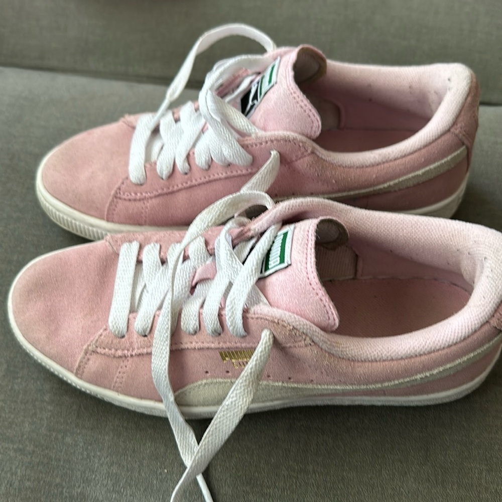 Pink suede girls Puma sneakers